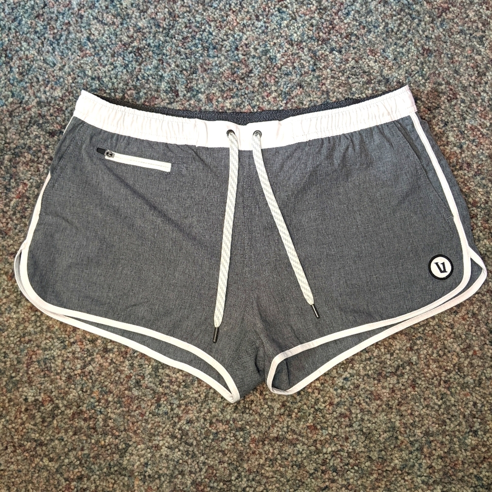 Vuori Tavi Athletic Shorts, Gray, Size Large